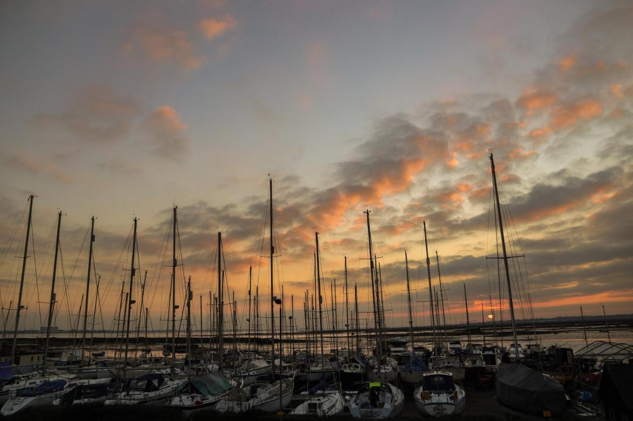 The Victory At Mersea West Mersea Dış mekan fotoğraf